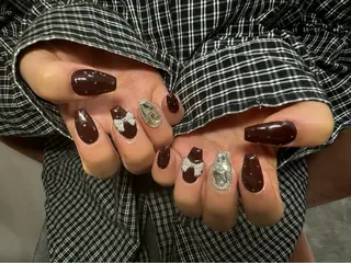ネイル LAVISH 大和店 emi･:*+のネイルデザイン