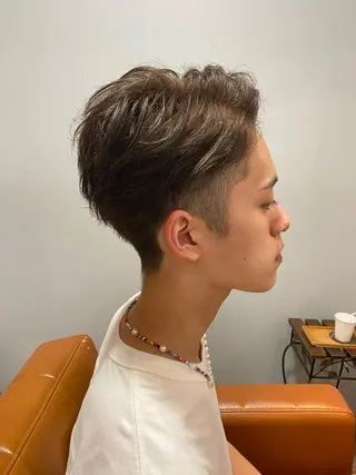 カラー メンズ 岡垣 幸汰のヘアスタイル