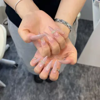 ネイル Sora  Nail 長さ出し専門店のネイルデザイン
