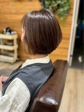 ミディアム 三輪 あおいのヘアスタイル