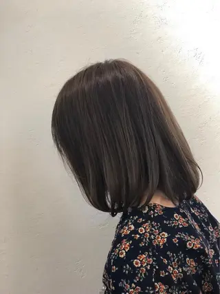 ミディアム カラー 小川 美香のヘアスタイル