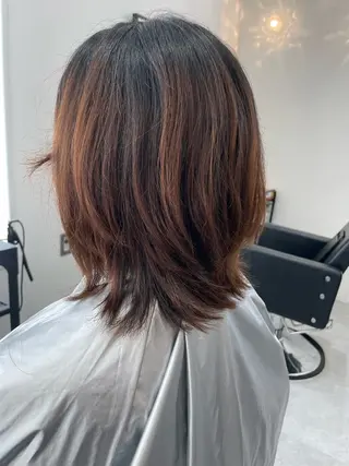 ミディアム よこい みおのヘアスタイル
