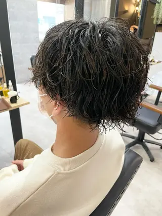 パーマ メンズ 勝毛 広貴のヘアスタイル