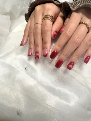 ネイル sara : salon ELVIのネイルデザイン