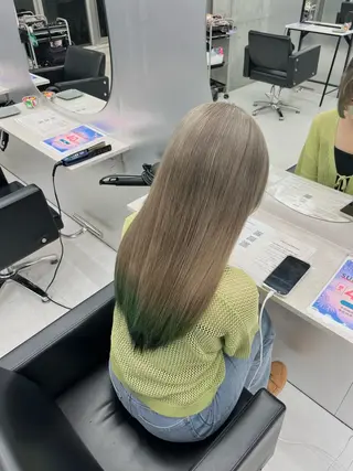 ロング カラー 🌈推し活ハイトーン 💫荒川結星のヘアスタイル