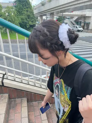 ロング ヘアアレンジ KURIA/ブリ ーチ/ダブルカラーのヘアスタイル