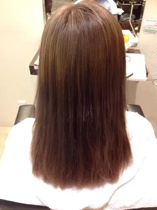 ミディアム セミロング カラー 熊谷 奈菜のヘアスタイル
