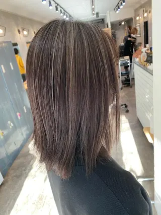 カラー 小山 奏良のヘアスタイル