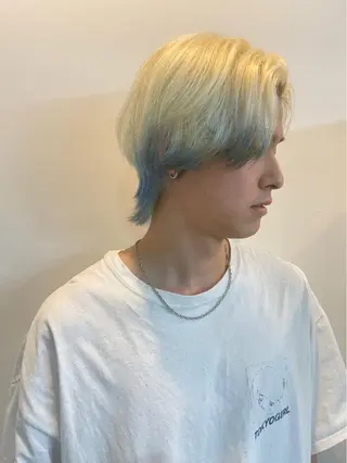 ミディアム メンズ センターパート/ニ ュアンスパーマのヘアスタイル