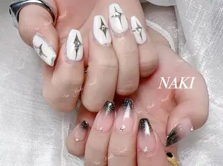 ネイル 🦋 Queenieのネイルデザイン