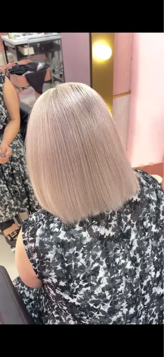ミディアム カラー 🧸淡め透明感🧸 ミルクティー/yuのヘアスタイル