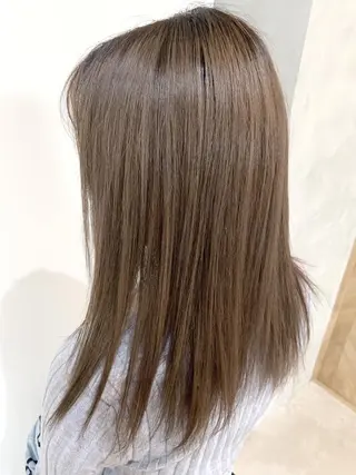 セミロング カラー ヘアアレンジ キッズ ネイル マツエク・マツパ 夜23時まで予約🉑 reverieあきらのヘアスタイル