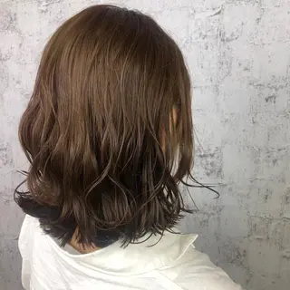 ミディアム カラー 小顔レイヤー/ ベージュ🤍Rieのヘアスタイル