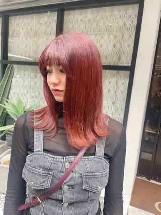 カラー 江田 彩那のヘアスタイル
