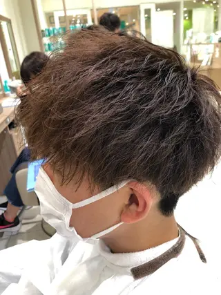 カラー パーマ メンズ 前田 真孝のヘアスタイル