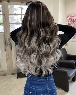ロング カラー KR2S マネージャーのヘアスタイル