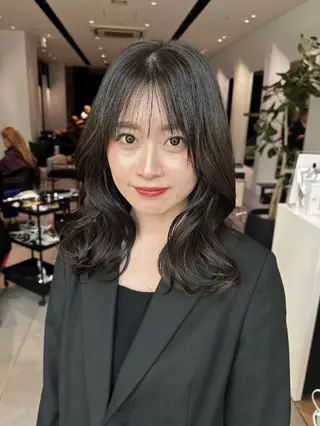 セミロング 💜艶髪カラー💜 🎶富川美希🎶のヘアスタイル