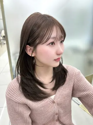 ミディアム COA銀座 🤍 shionのヘアスタイル