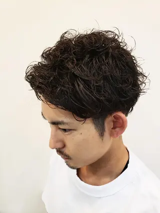 ショート メンズ パーマ 特殊パーマ 片山恭兵のヘアスタイル