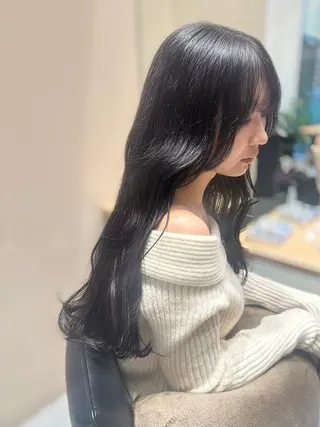 ロング カラー ミオ💎ショート 透ける暗髪のヘアスタイル