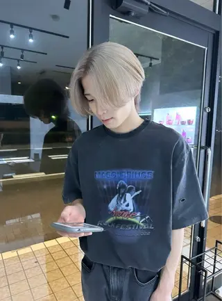 ショート カラー 山口 航輝のヘアスタイル