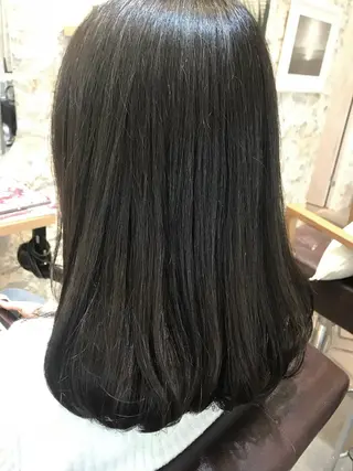 セミロング カラー 塚本 昂のヘアスタイル