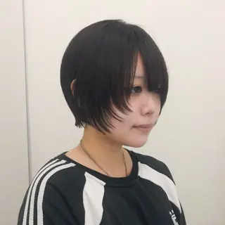 ショート tiel 小山莉々のヘアスタイル