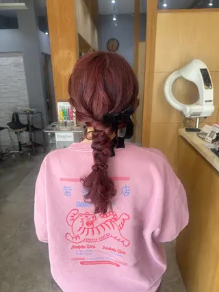 ミディアム miloc MOMOKAのヘアスタイル