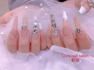ネイル UMI ネイルサロン新宿🎀のネイルデザイン