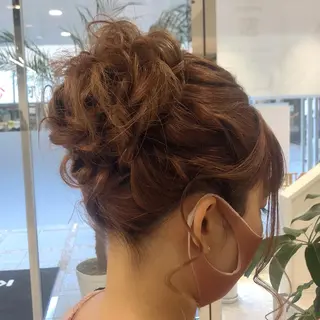 セミロング ヘアアレンジ これた🧸ヘアメ職人 ♡髪質改善♡カラーのヘアスタイル