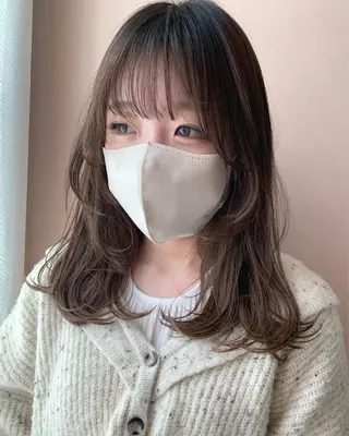 セミロング カラー hubhair レイヤー/透明感のヘアスタイル