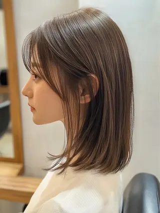 ミディアム 桑田 新菜のヘアスタイル