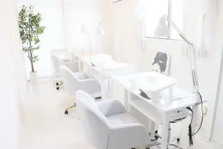 ネイル CREST　高槻店 MAEDAのネイルデザイン