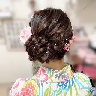 ヘアアレンジ イーチブライト EachBrightのヘアスタイル