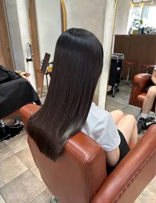 ロング NENE .のヘアスタイル