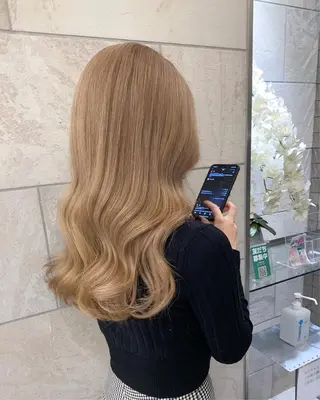 セミロング カラー ブリーチ 透明感HIDEのヘアスタイル
