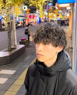 パーマ メンズ k jの眉毛・アイブロウイメージ
