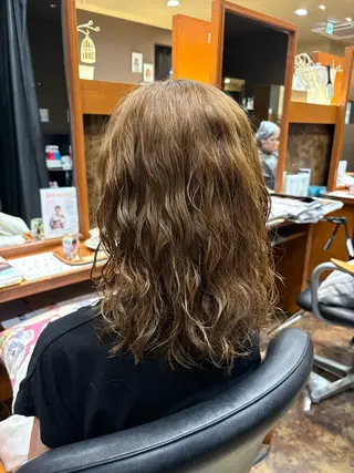ミディアム 八木 凜のヘアスタイル