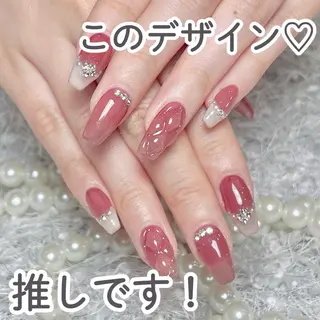 ネイル Queenie 🦋のネイルデザイン