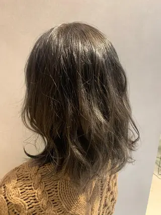 ミディアム 土佐 優奈のヘアスタイル