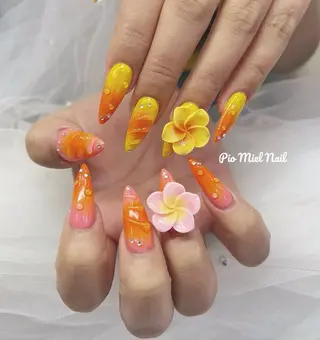 ミディアム HANA 長さだしのネイルデザイン