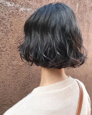 ショート カラー パーマ ヘアアレンジ 松田 亮葉のヘアスタイル