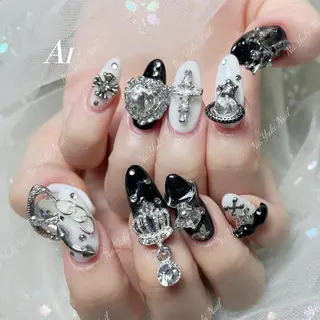 ネイル 🦋 Queenieのネイルデザイン