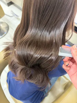 セミロング 三並 綾夏のヘアスタイル