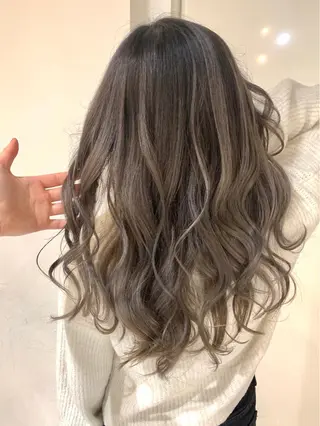 セミロング カラー パーマ ヘアアレンジ 【公式】amble luxe池袋東口🩷のヘアスタイル