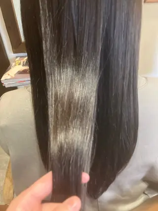 ロング YUKI .のヘアスタイル