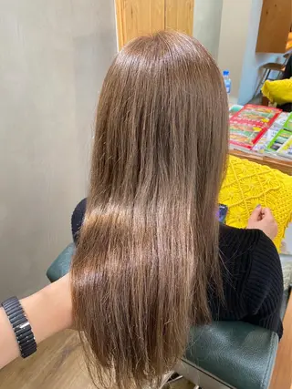 セミロング カラー 美容室 Hollowのヘアスタイル