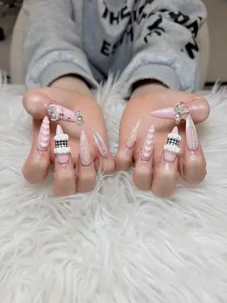 ネイル ANH ゴテゴテネイルサロンのネイルデザイン