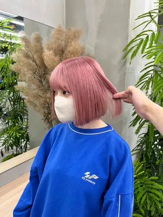 ミディアム カラー イツク ⚡️ ルーツ/ハイトーンのヘアスタイル