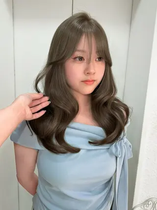 ロング カラー まろやか艶ベージュ 🧸🧚Honoのヘアスタイル